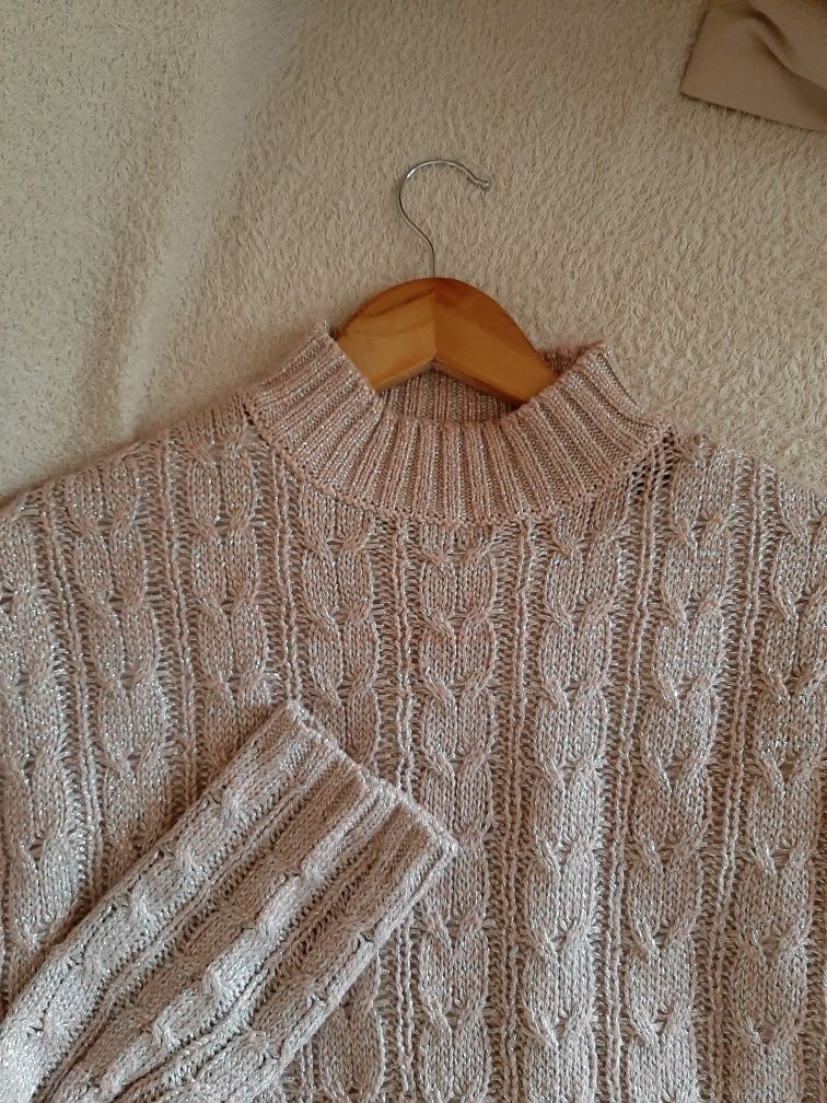 Sweterek damski  różowy srebny cieply M / L