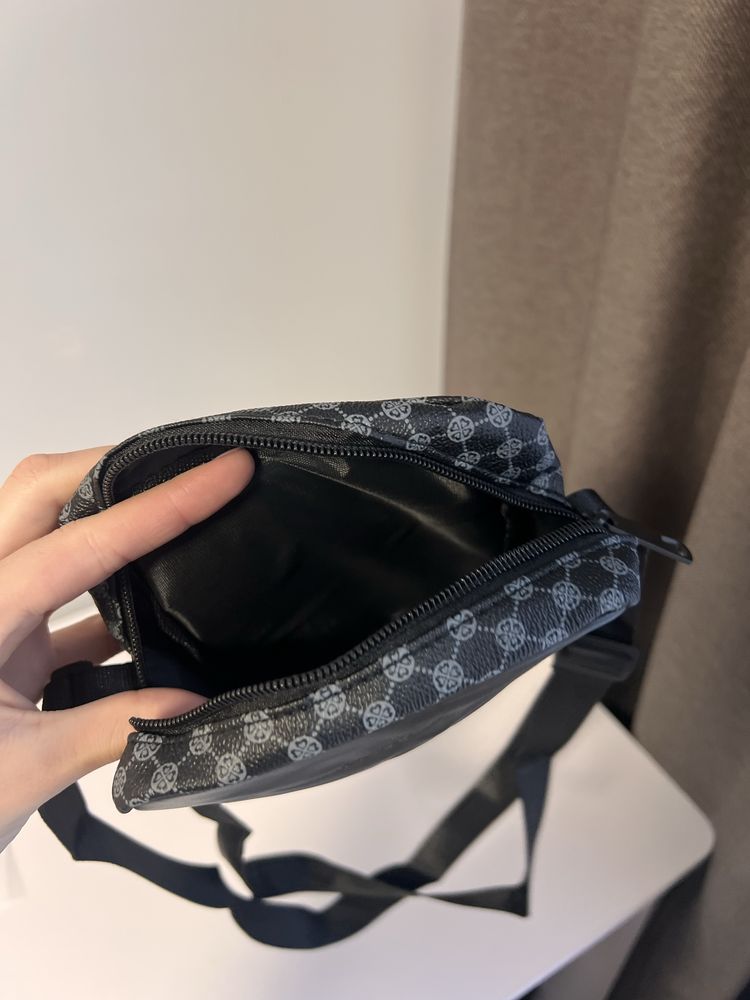 Чоловіча стильна сумка під бренд guess