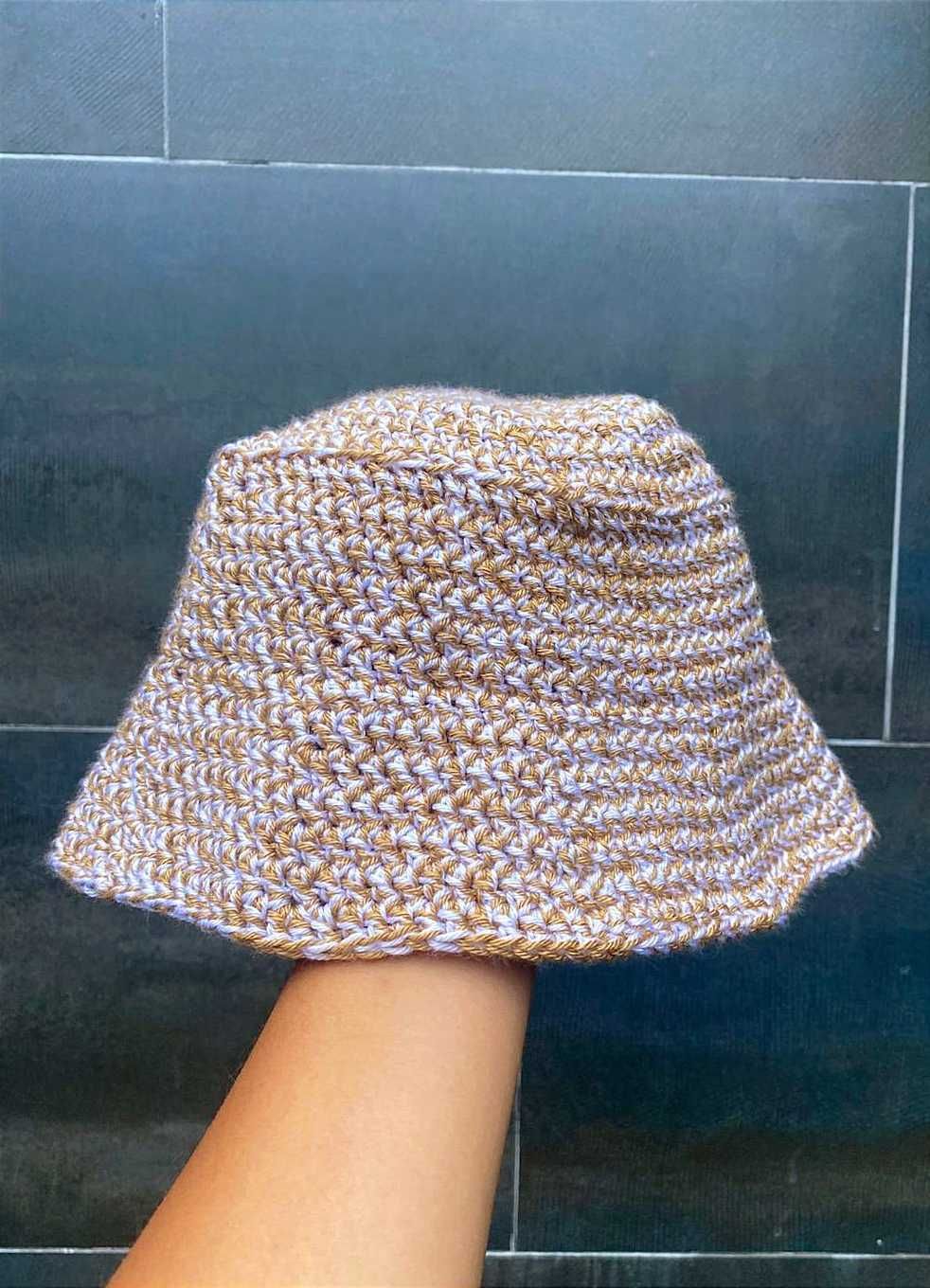 Chapéus bucket hat em crochet feitos à mão