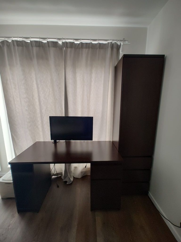 IKEA MALM Biurko, czarnobrąz, 135x65 cm