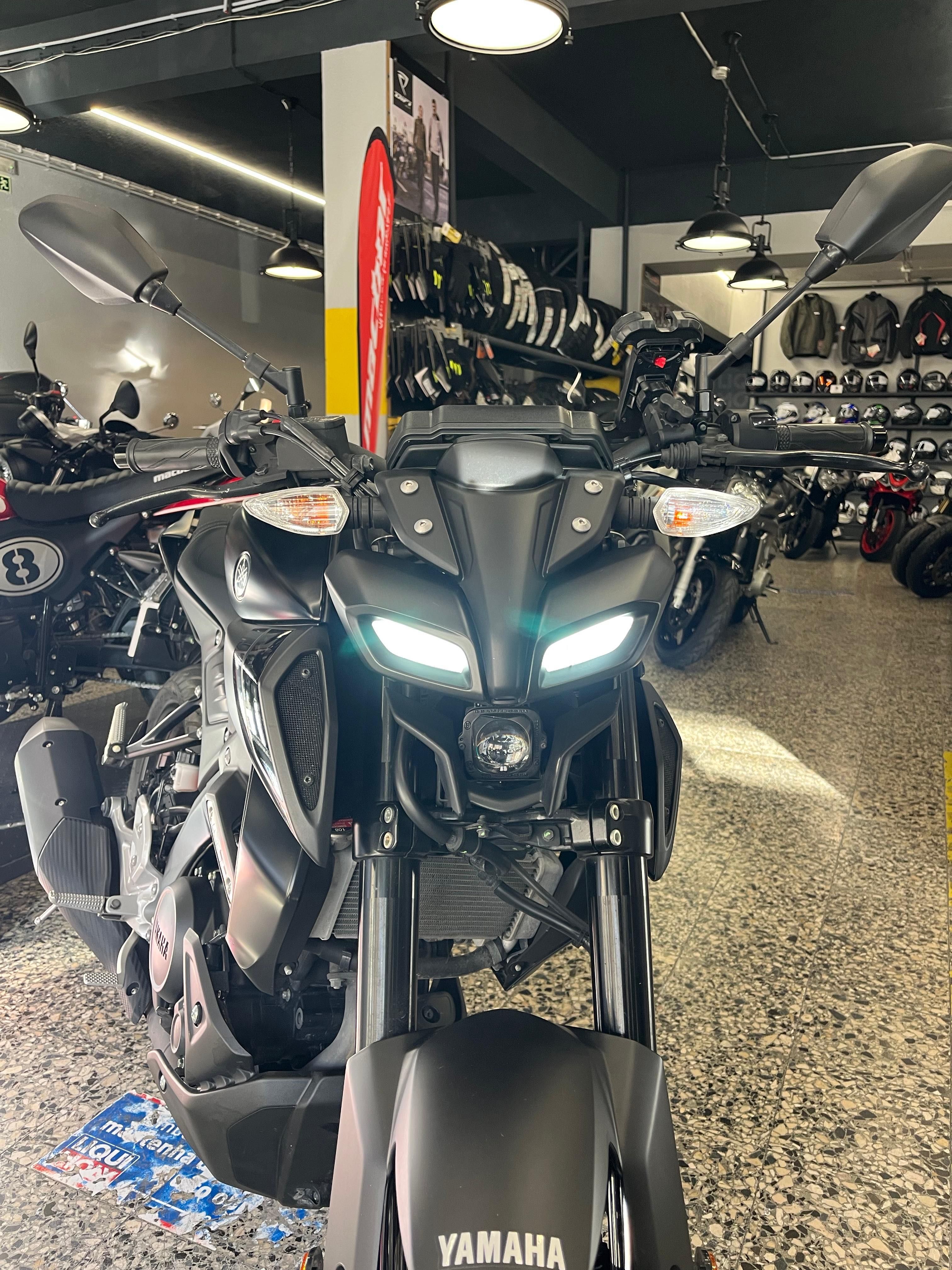 Yamaha MT 125 de 2023 como Nova 4790 Kms Garantia Fabrica