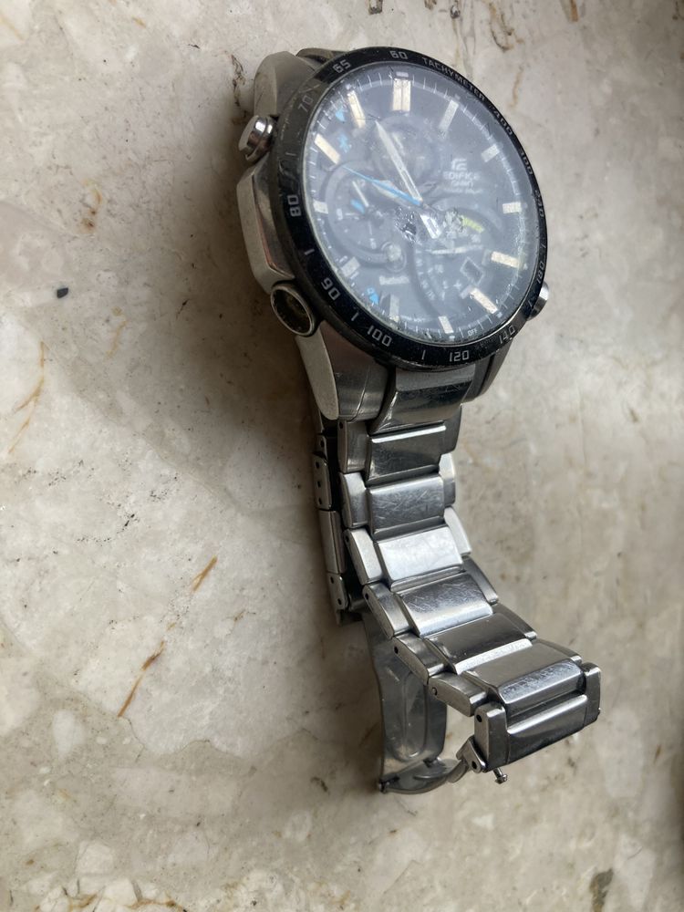Zegarek Casio EQB-501