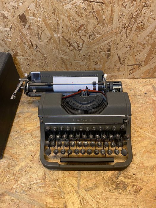 Maszyna do pisania Underwood Champion przedwojenna Polskie znaki