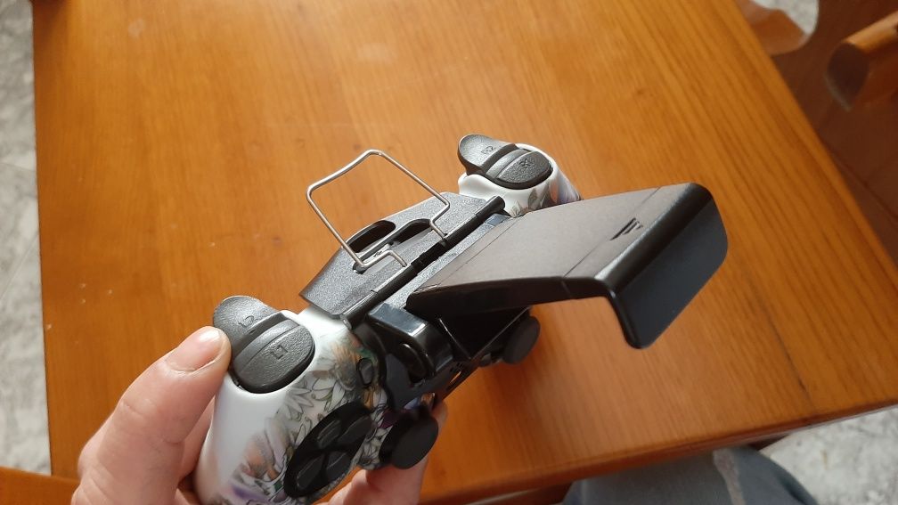 Vendo suporte telemovel para comando ps4