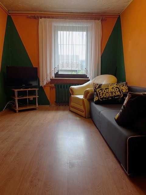 Mieszkanie z ogródkiem I piętro w Żarach. Dwa miejsca parkingowe.