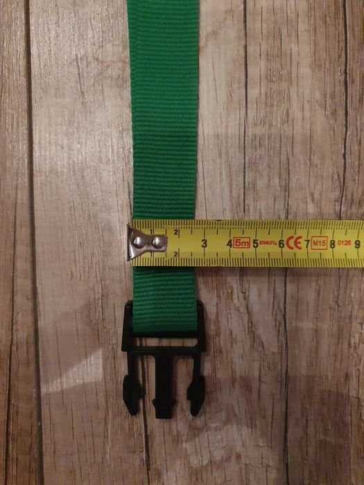Smycz z karabińczykiem do kluczy uchwytem na identyfikator 25mm zielon