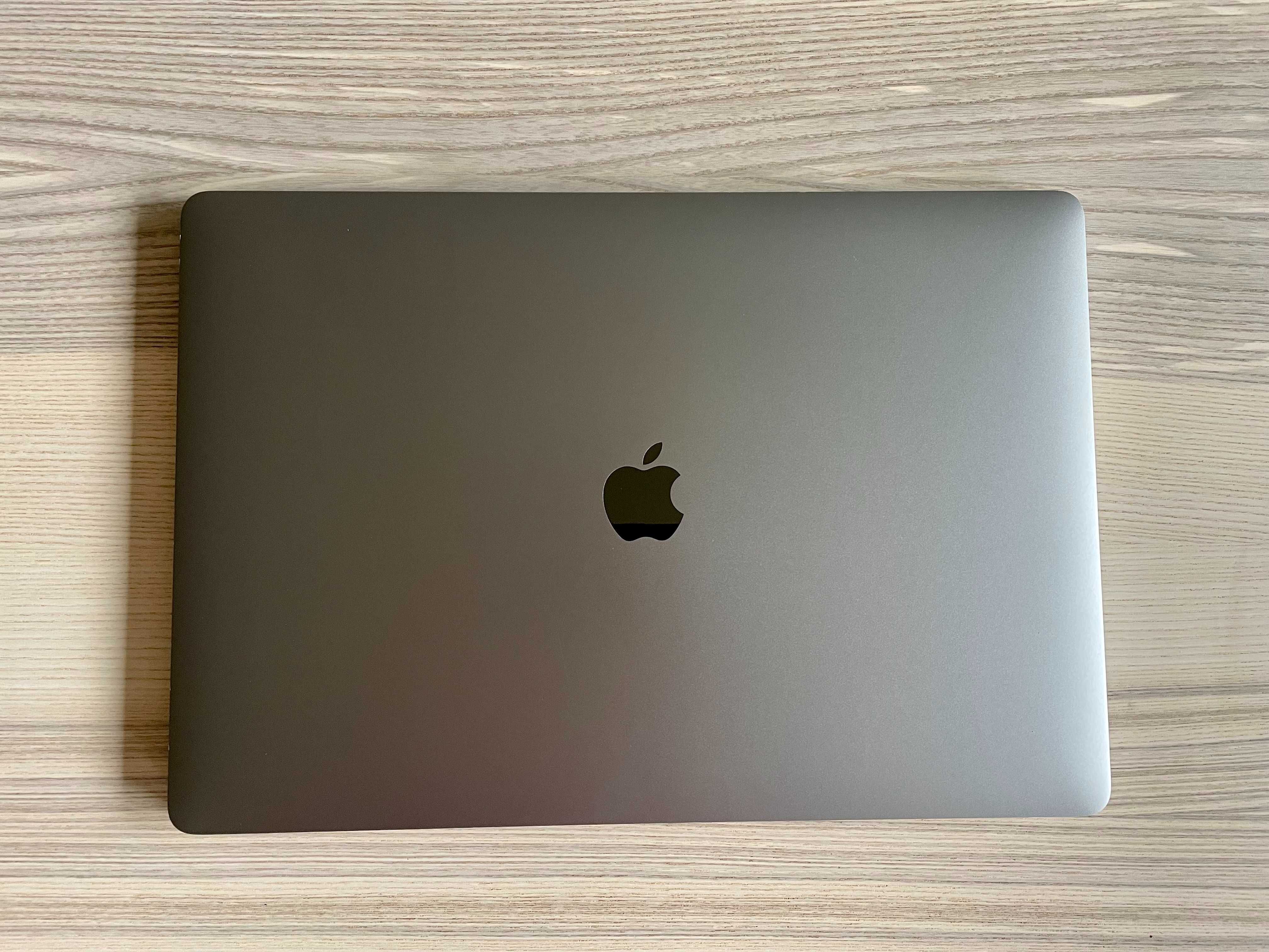 Laptop MacBook PRO 16" 2019 | SSD 512 GB | 16 GB RAM | i7