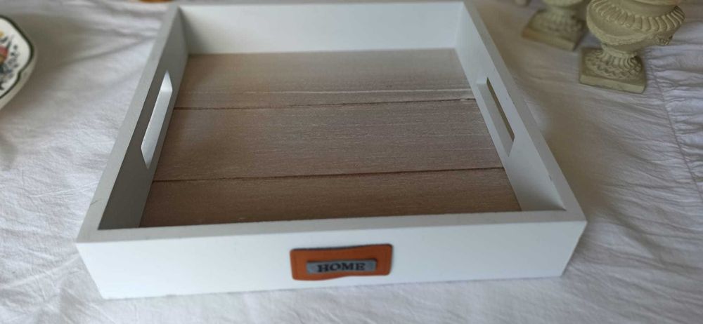 Taca dekoracyjna z napisem HOME – MDF i drewno, styl rustykalny