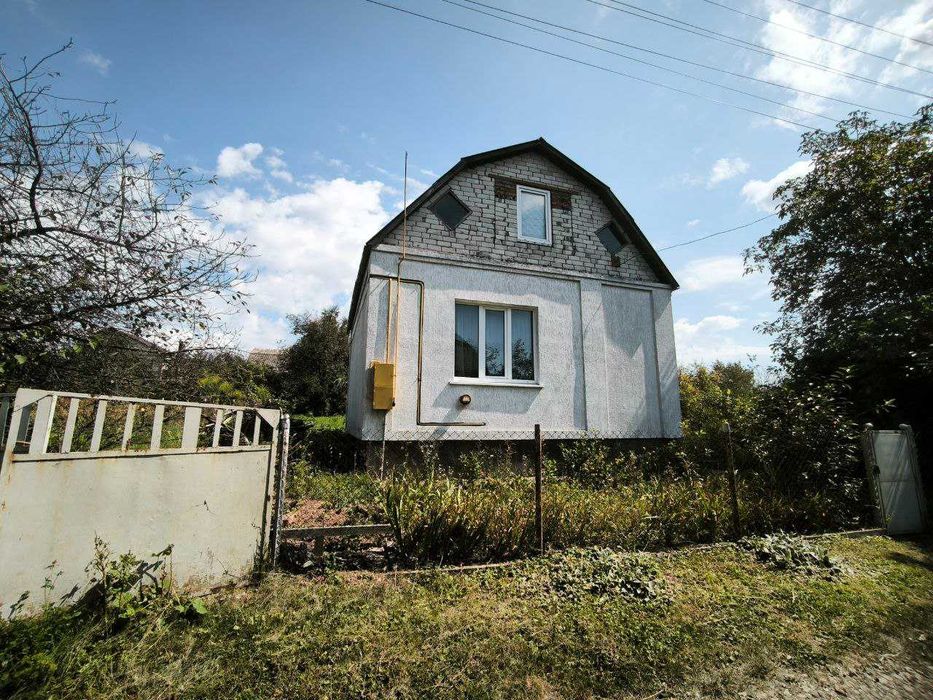 40055 Дачний будинок є всі документи є газ електрика поруч зупинка