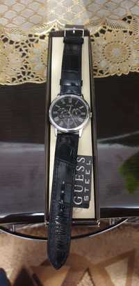 Продам часы наручные"Quess"США W70016G1