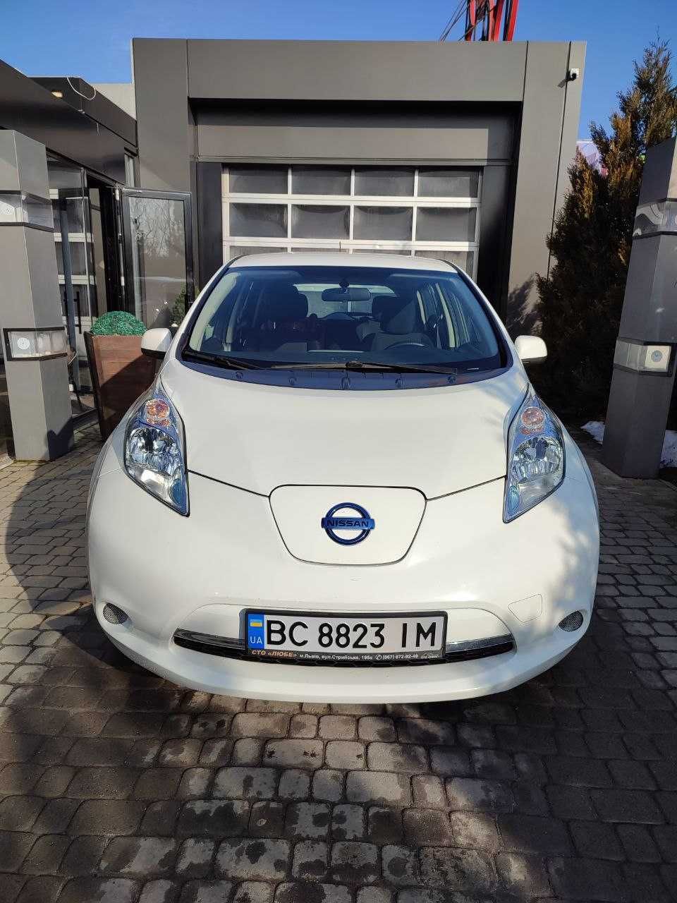 Nissan Leaf 2014 року