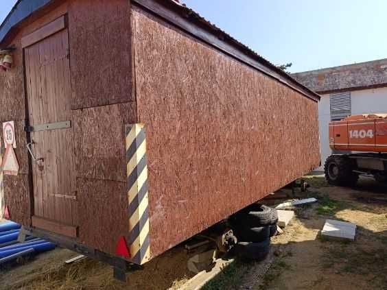 Barakowóz budowlany