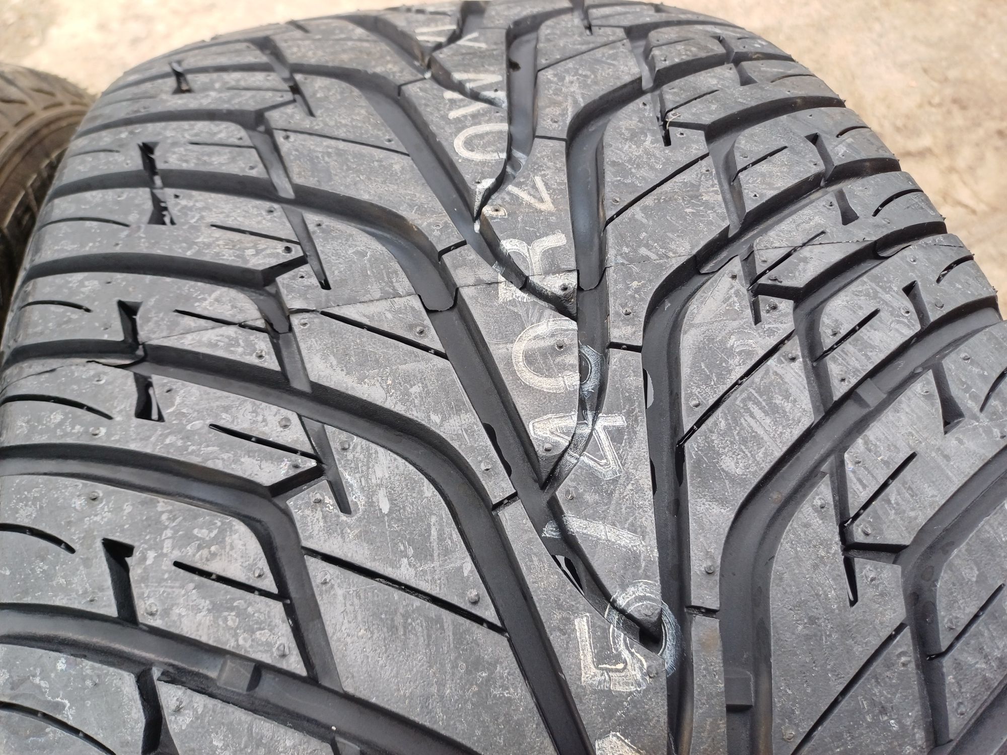 Dwie nowe opony całoroczne 275 40 R20 Hankook Ventus ST 106W xl