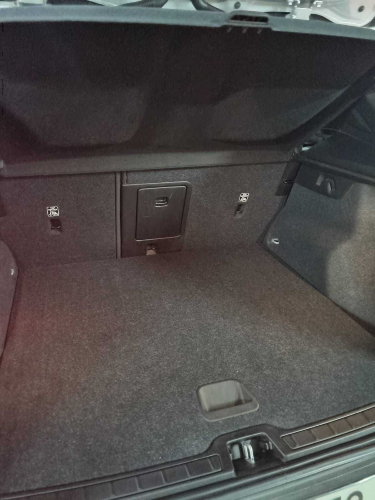 Volvo xc 40 D3 PLUS poucos kms