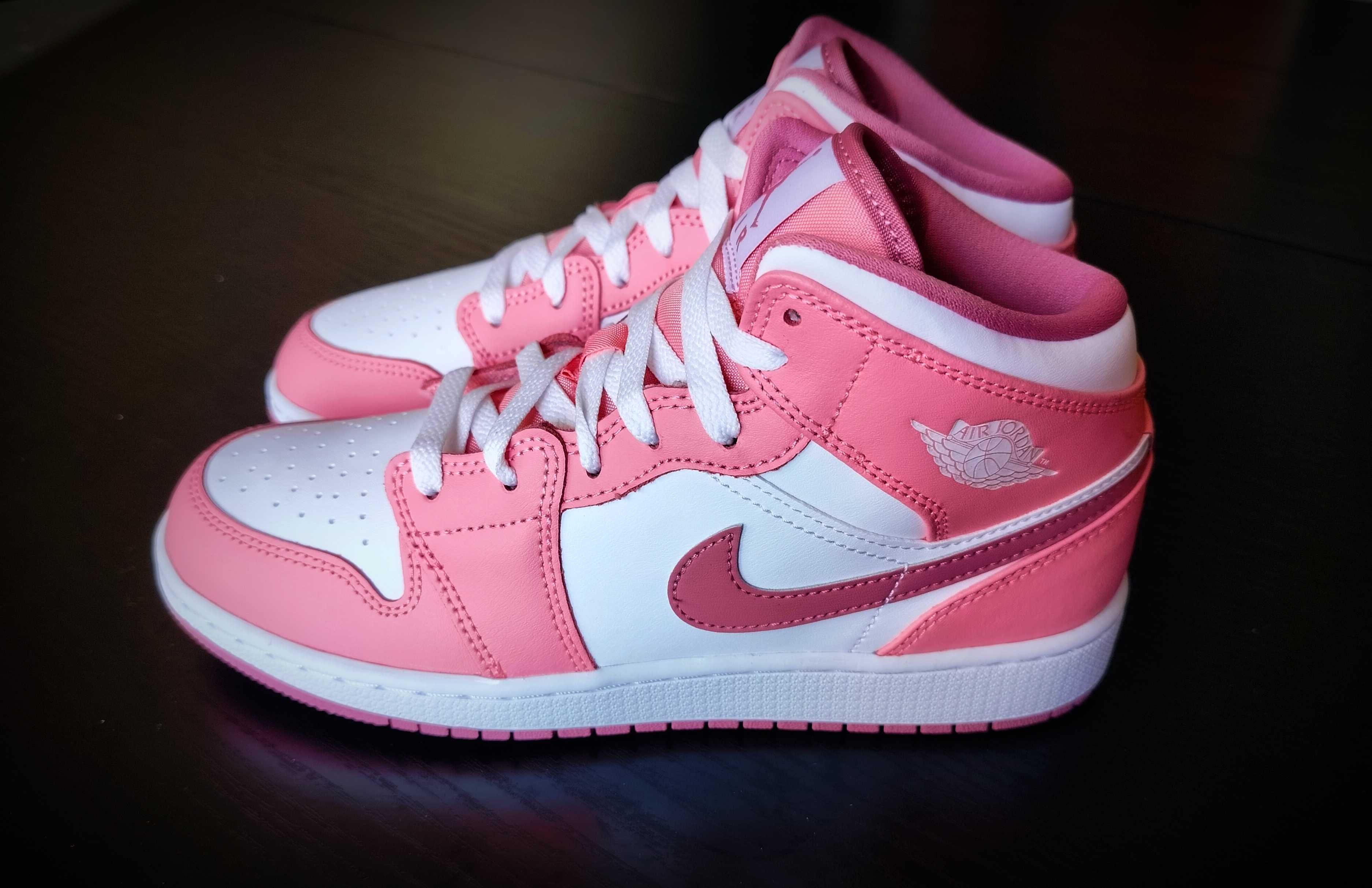 Air Jordan Mid - Valentines Day r. 38 SNEAKERS