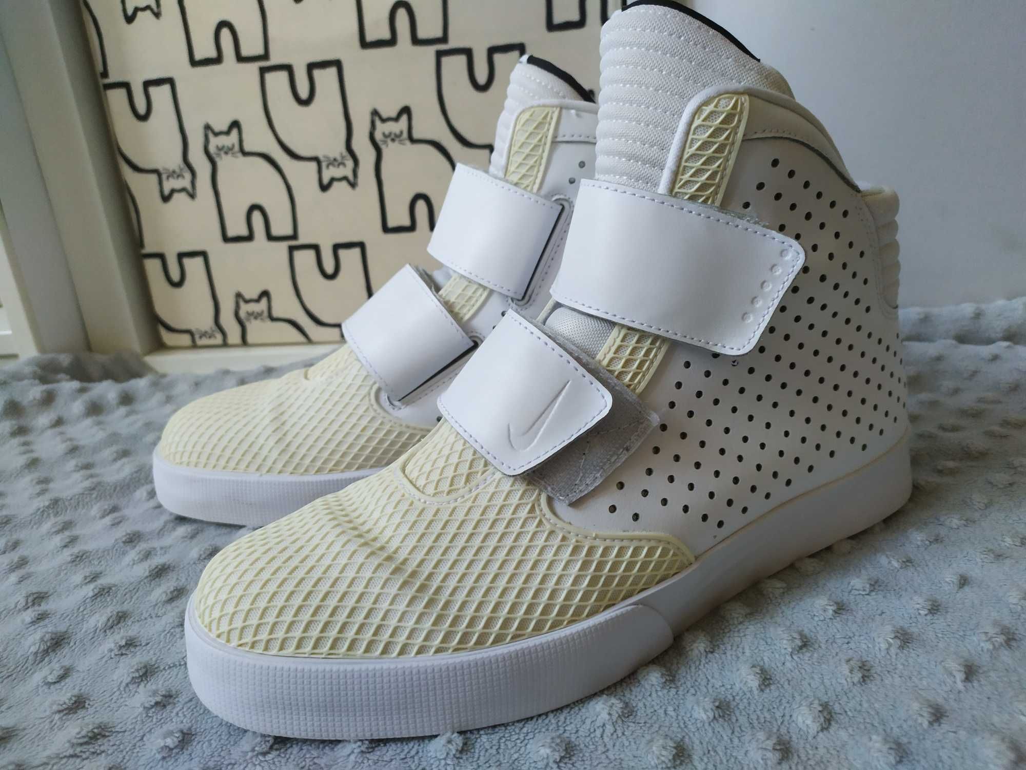 Damskie buty sportowe adidasy Nike Flystepper 2k3 białe 40,5