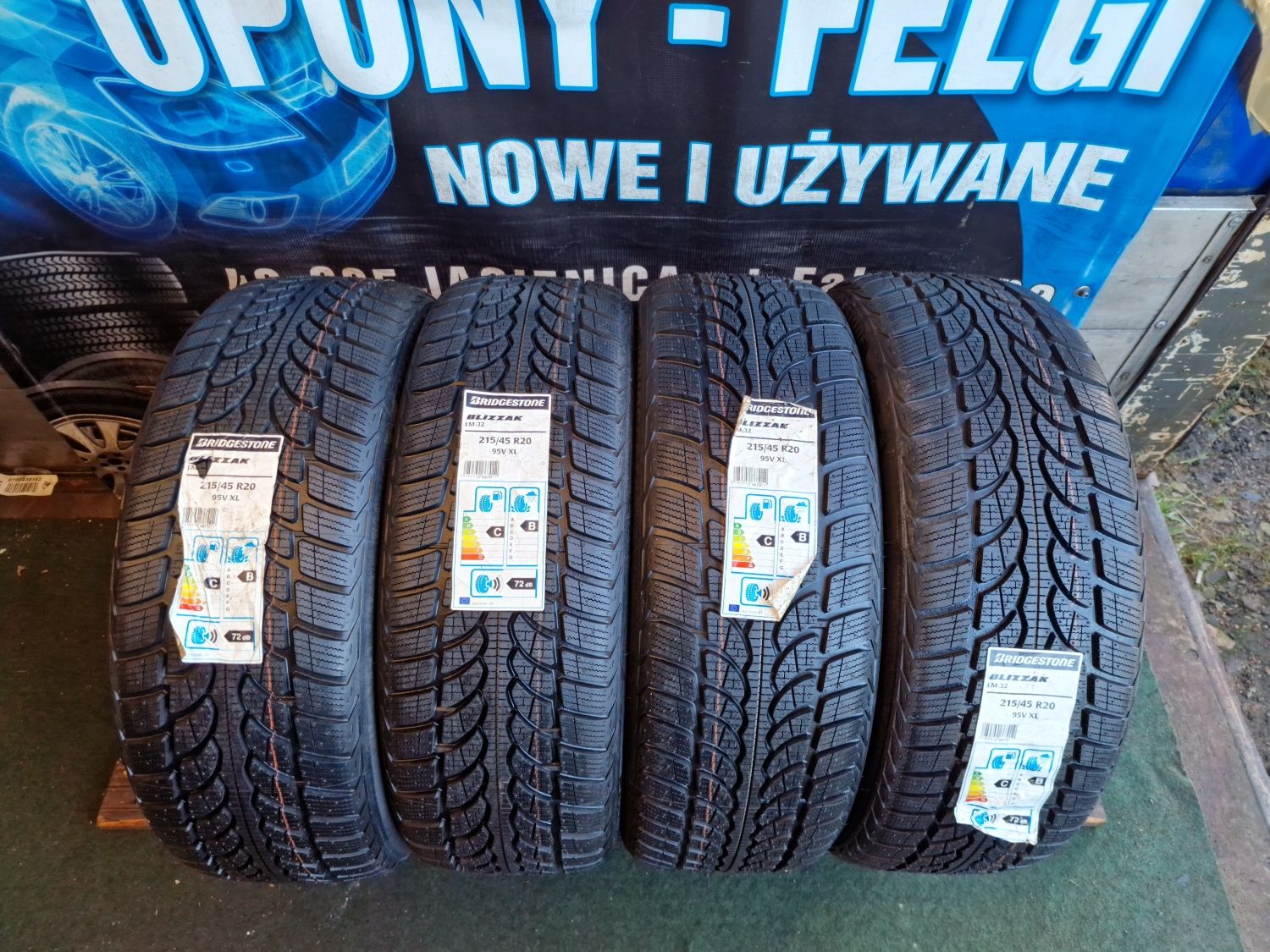 Opony zimowe 215/45/20 Bridgestone Blizzak LM  32 Komplet Nowe !!