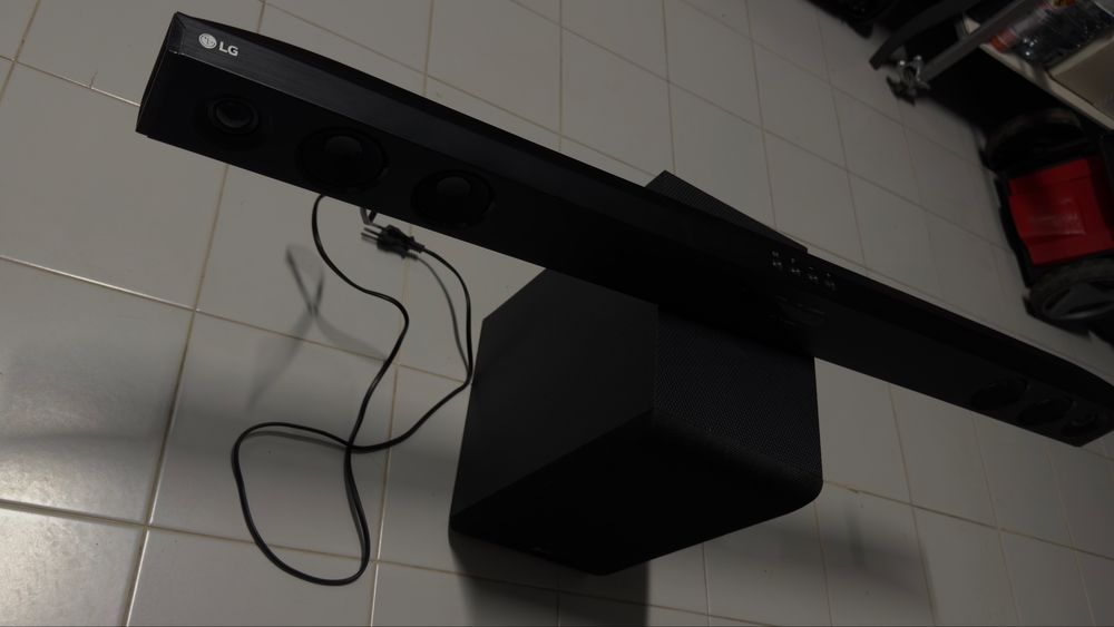 SoundBarLG+subwoofer