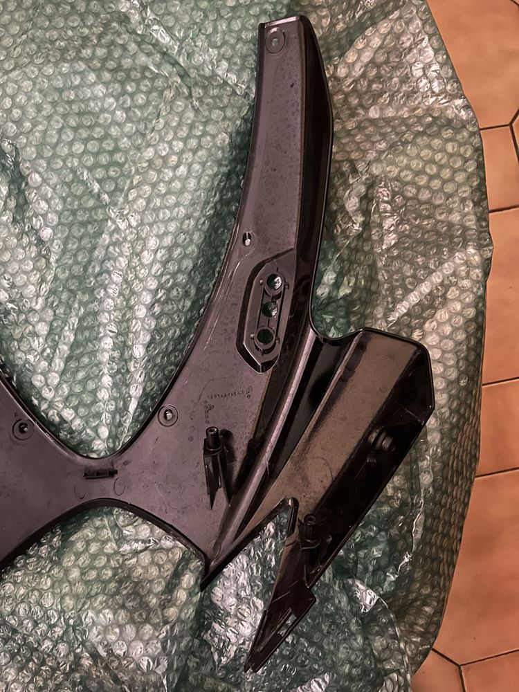 Carenagem frontal gsxr 600 750 k7 preta