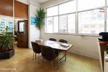 Escritório à Venda na Pontinha - 174 m²