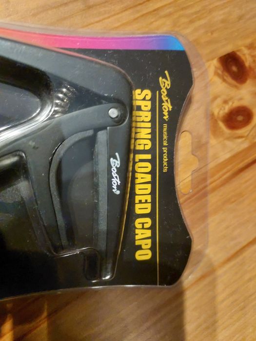 Kapodaster gitarowy Boston