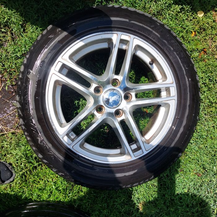 Продам комплект коліс r16 з дисками