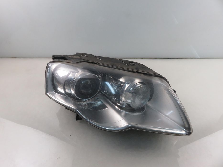 Lampa Prawa Przednia Vw Passat B6 Xenon