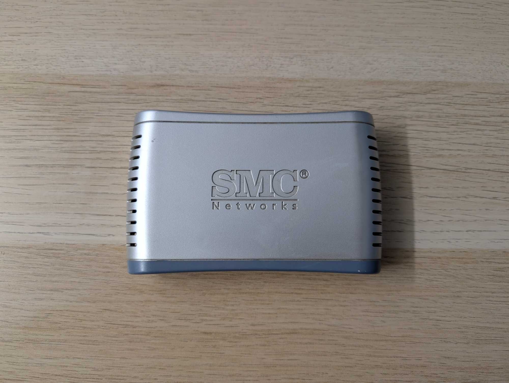 Switch SMC EZ 10/100 de 8 Portas