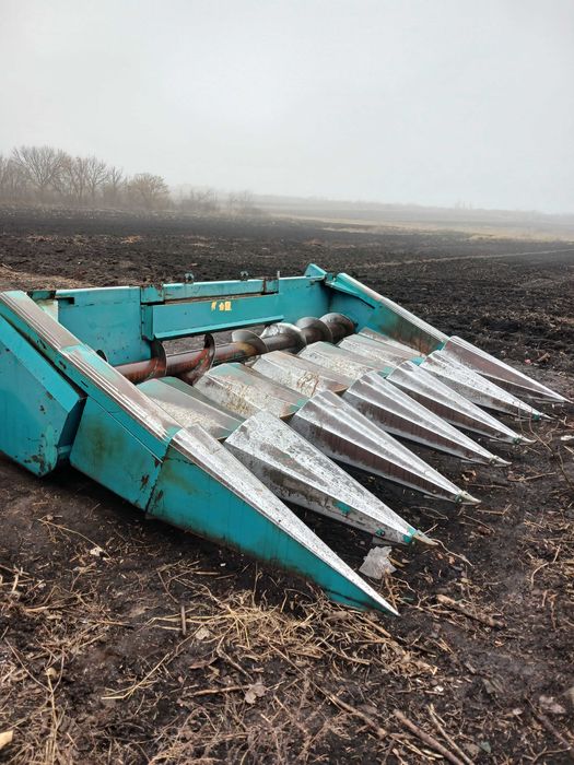 Жатка кукурудзяна жк 6