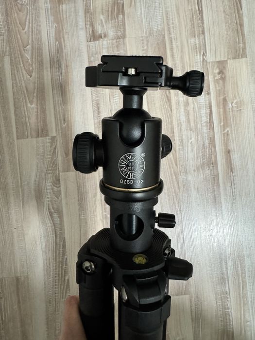Штатив QZSD Q02