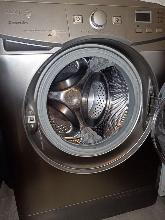 Máquina de lavar roupa 8 kg