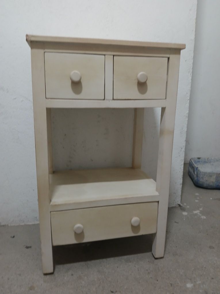 Mesa de cabeceira/ movel de apoio wc