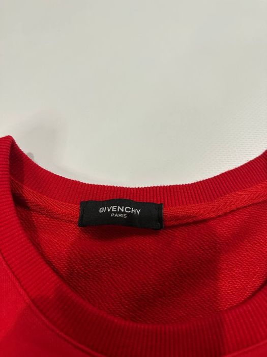 Продам червону кофту Givenchy