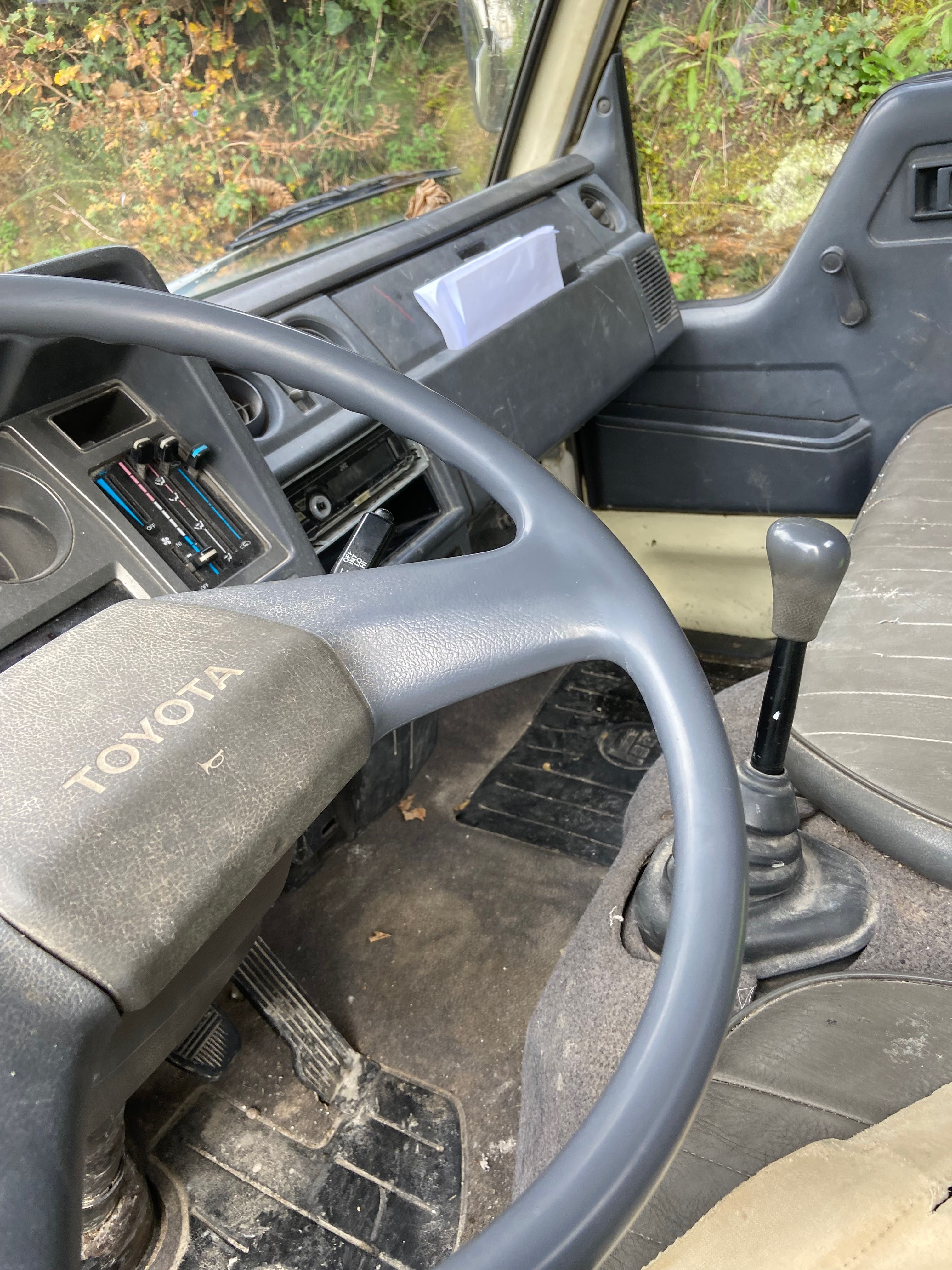 Toyota em bom estado geral