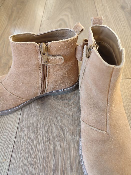 Musztardowe karmelowe skórzane botki 32
