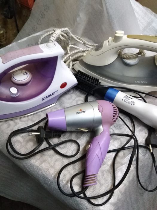 Два утюга, два фена