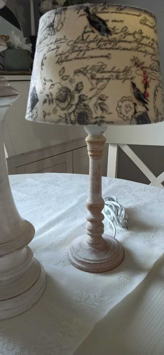 Lampka stołowa w stylu prowansalskim
