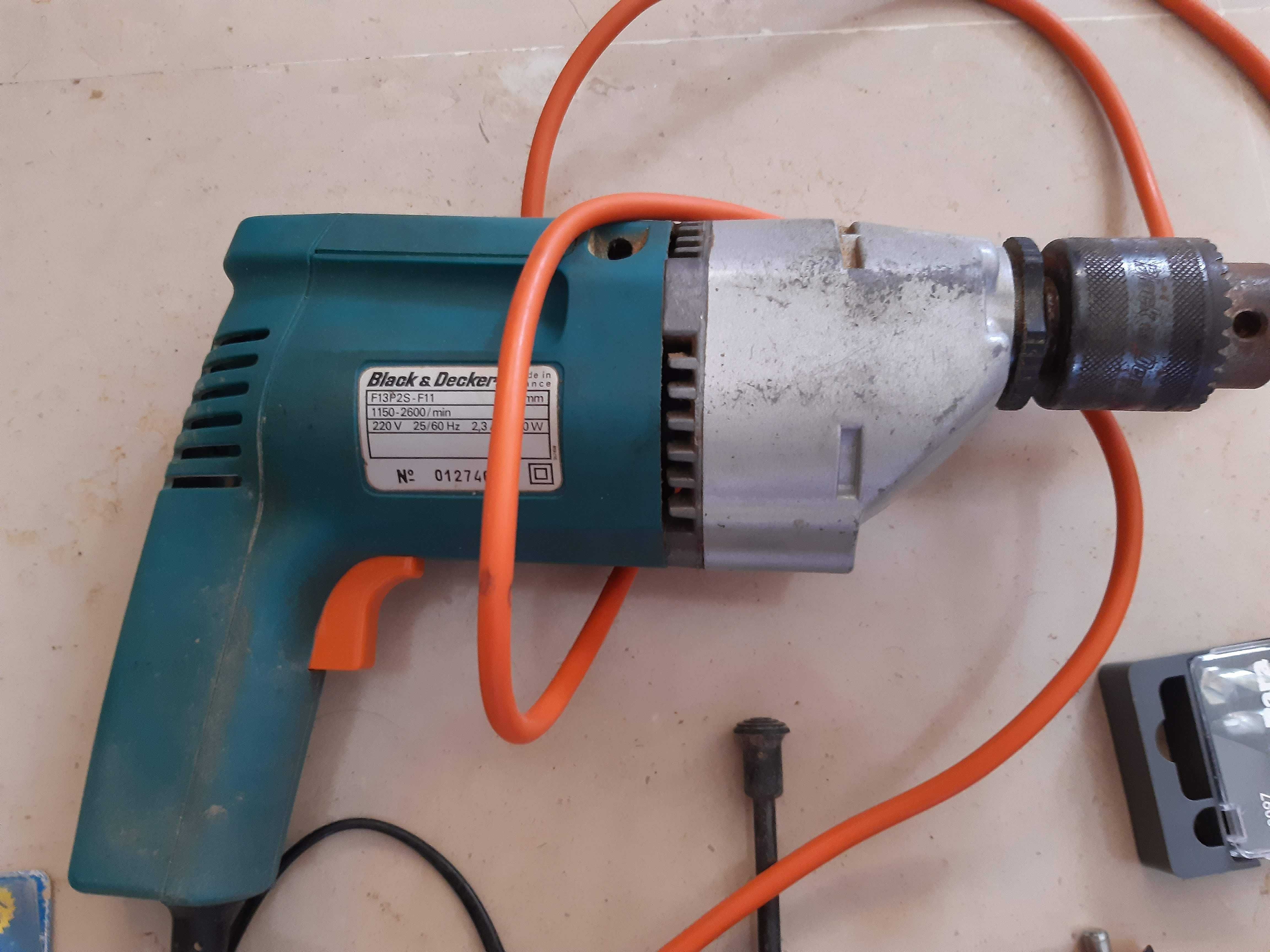 Black+Decker F13P2S-F11, vintage, com vários acessórios