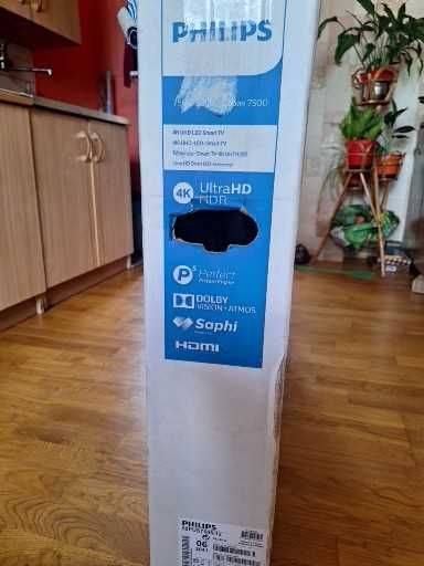 Sprzedam duzy  TV Philips 50 cal 4K UHD 3-letni Smart Wifi