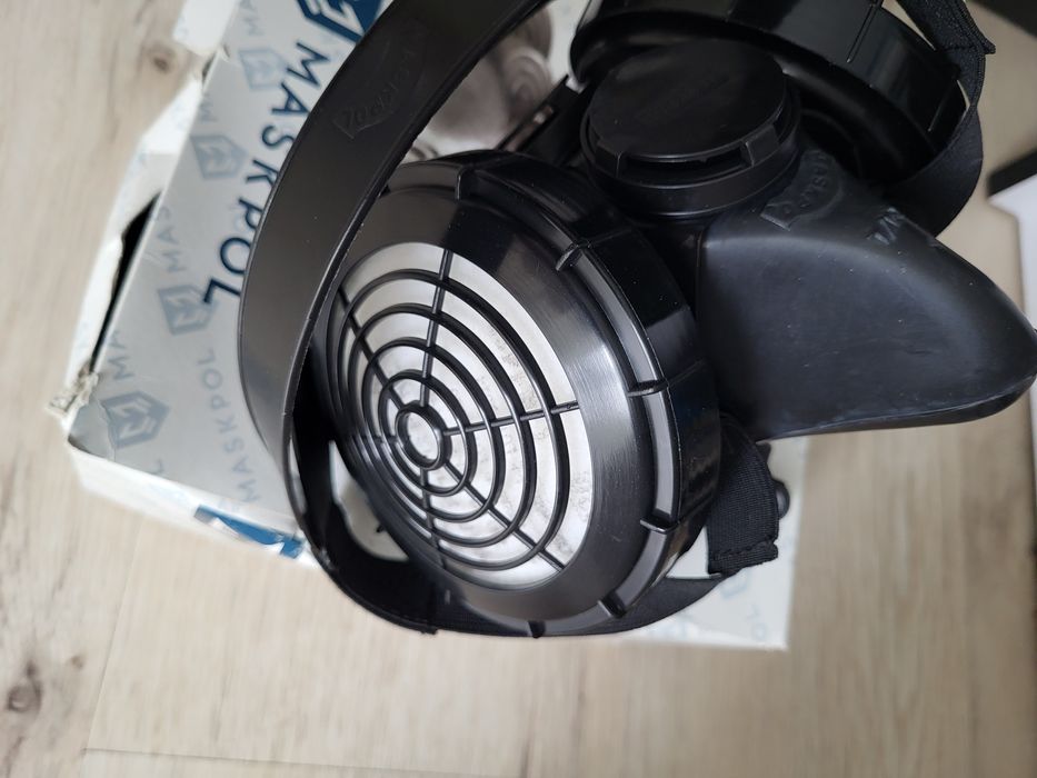 Maska przeciwpyłowa z filtrami