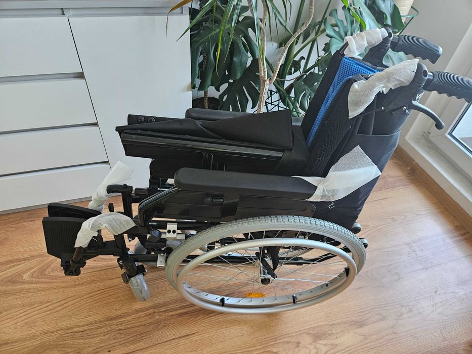 Nowy wózek inwalidzki aluminiowy Cameleon Vitea Care