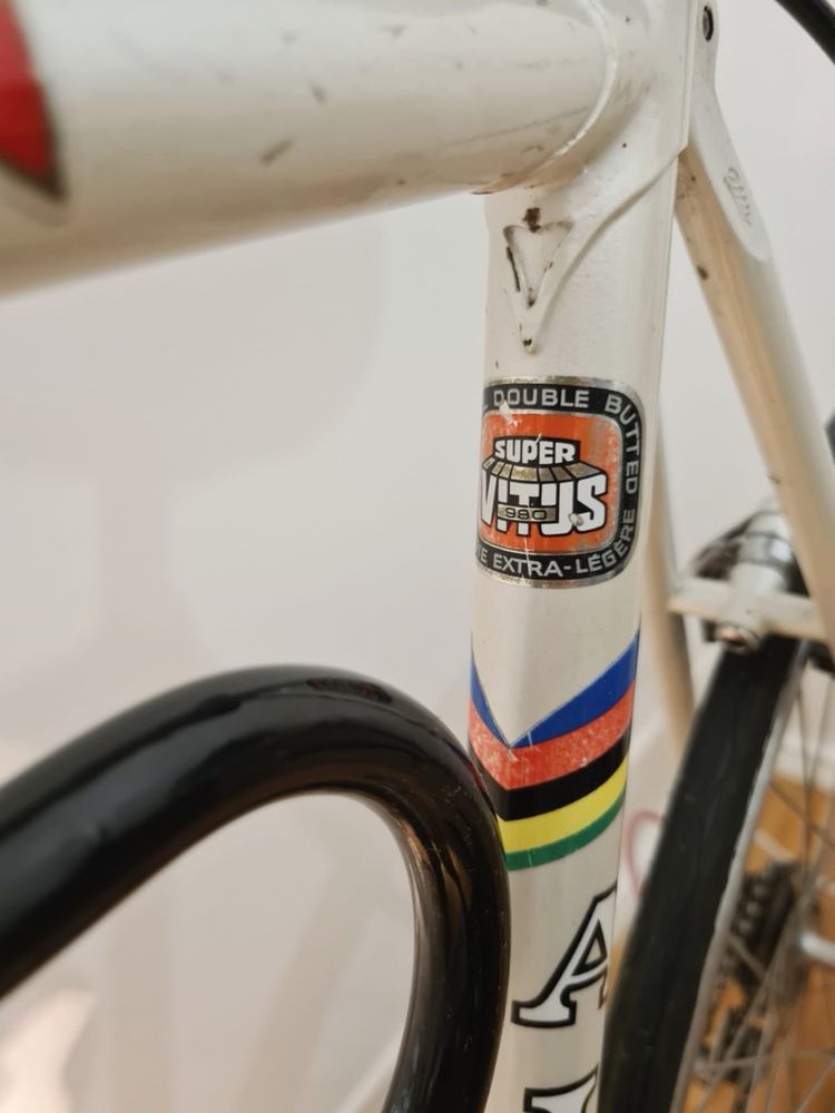 Bicicleta Vintage Altis - Restaurada