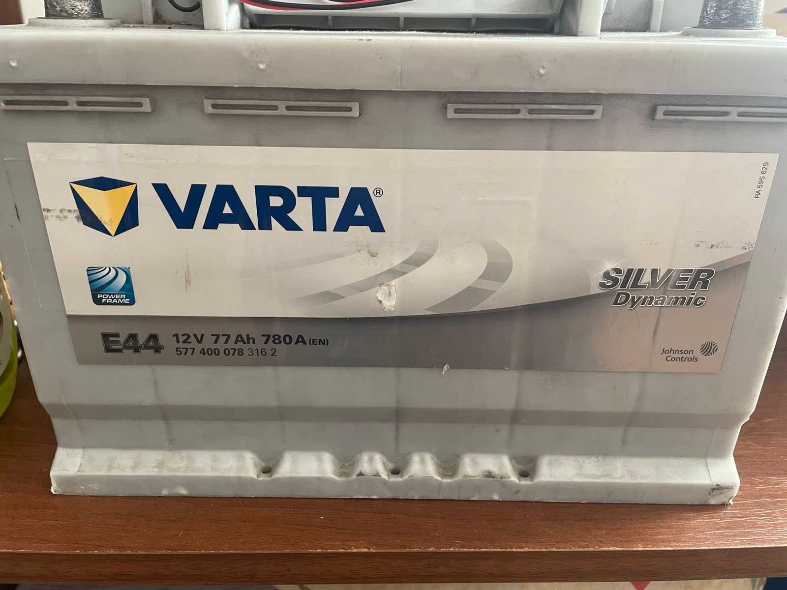 Продам автомобильный аккумулятор VARTA E44SILVER DYNAMIC 12V 77Ah 780A