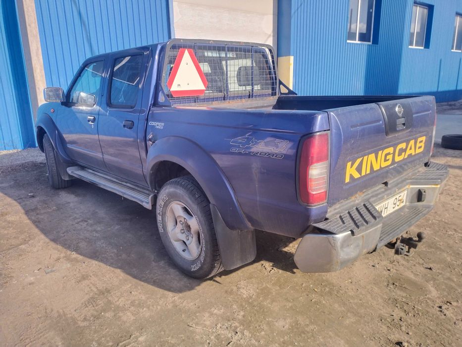 Nissan navara 4×4