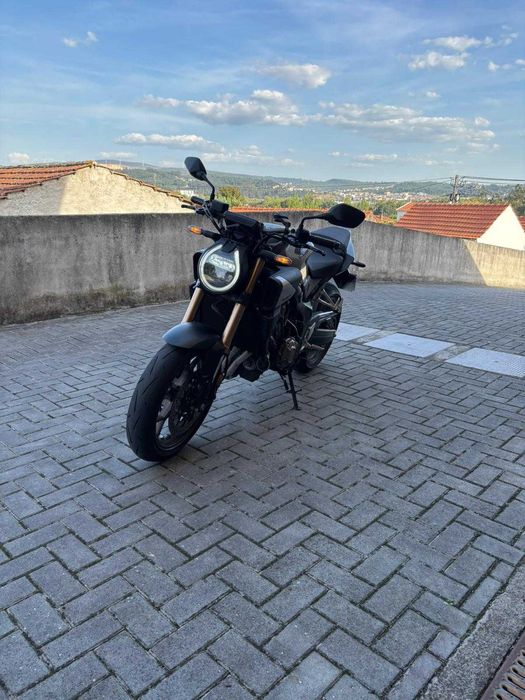 Honda Cb650r 2024 Pearl Smokey Grey 35 KW