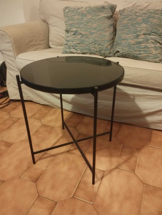 Mesa de Centro com tampo de vidro