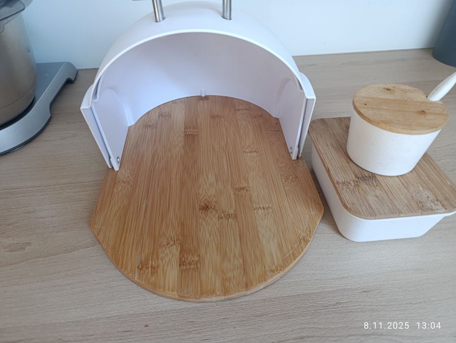 Chlebak, cukiernica i maselniczka