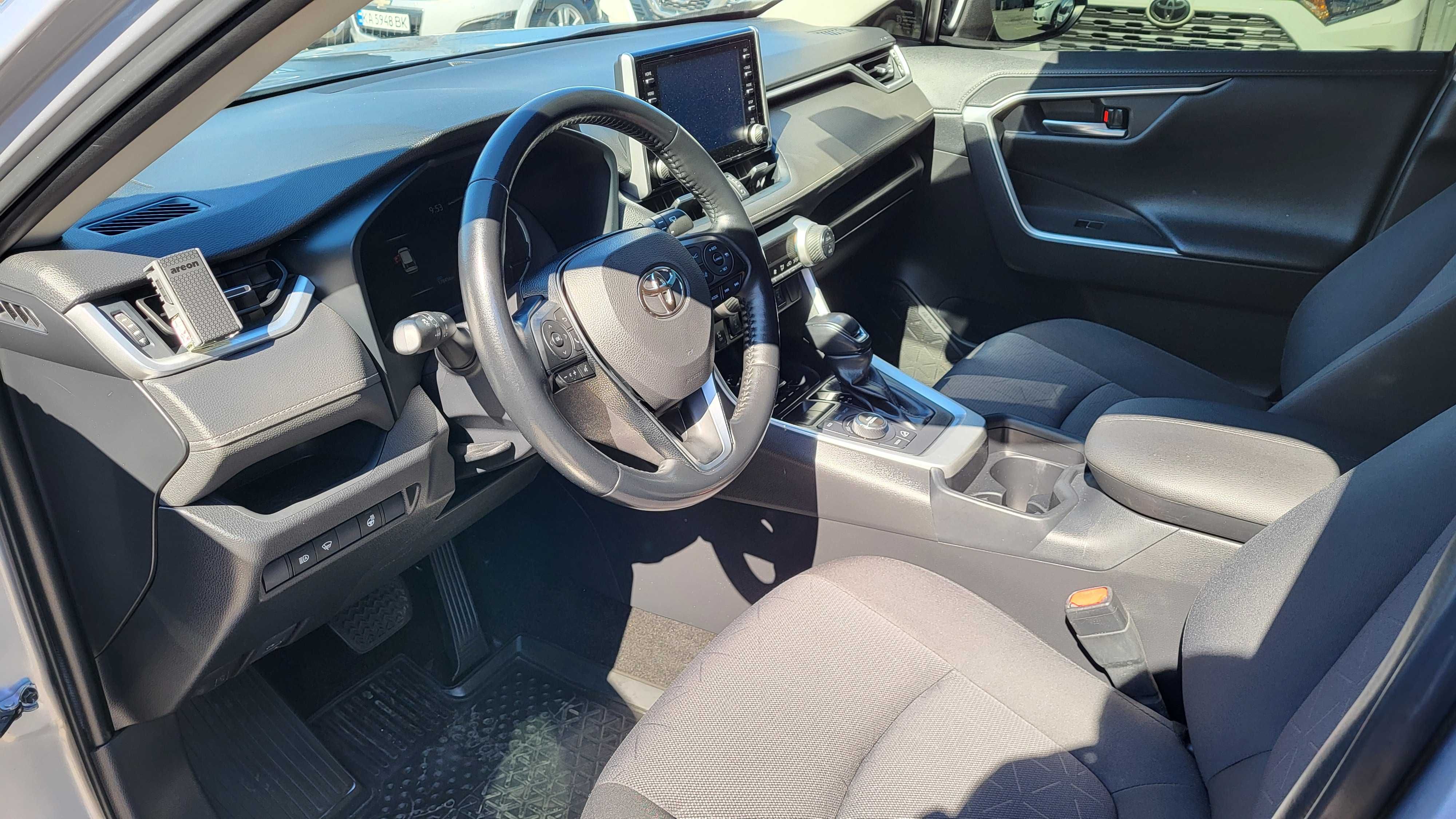 Toyota RAV4 2020 AWD 2.0i