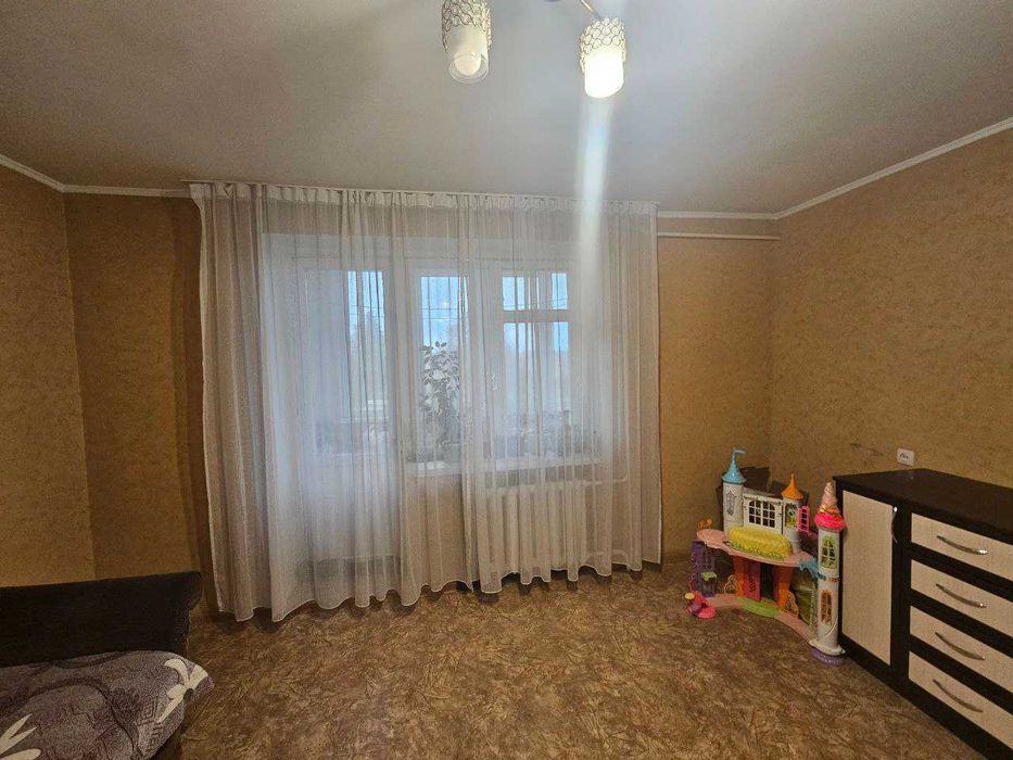 Продам трикімнатну квартиру