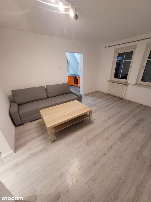 Przestronne 2 pokojowe mieszkanie + 2 miejsca parkingowe za szlabanem